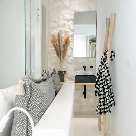 شقة فندقية Naxian Aura 4*