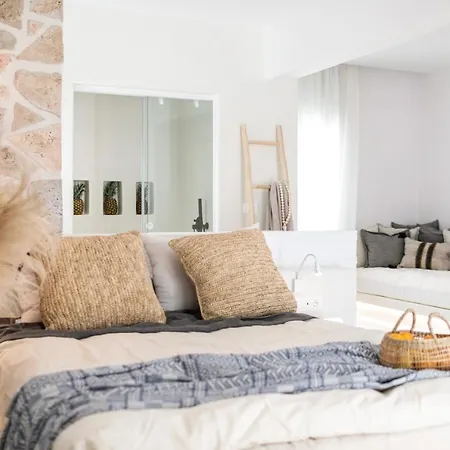 Naxian Aura Aparthotel