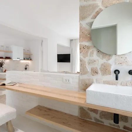 Naxian Aura Aparthotel